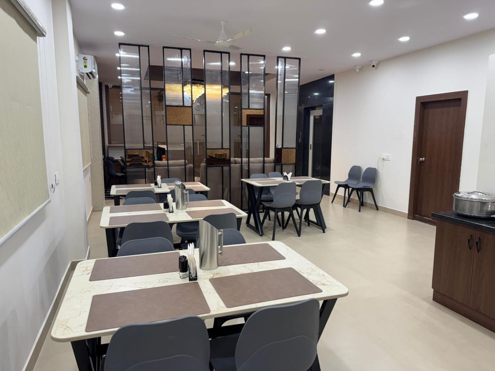 Hotel Apex Inn Hyderabad Airport 外观 照片